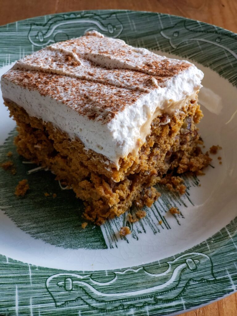 pumpkin poke cake