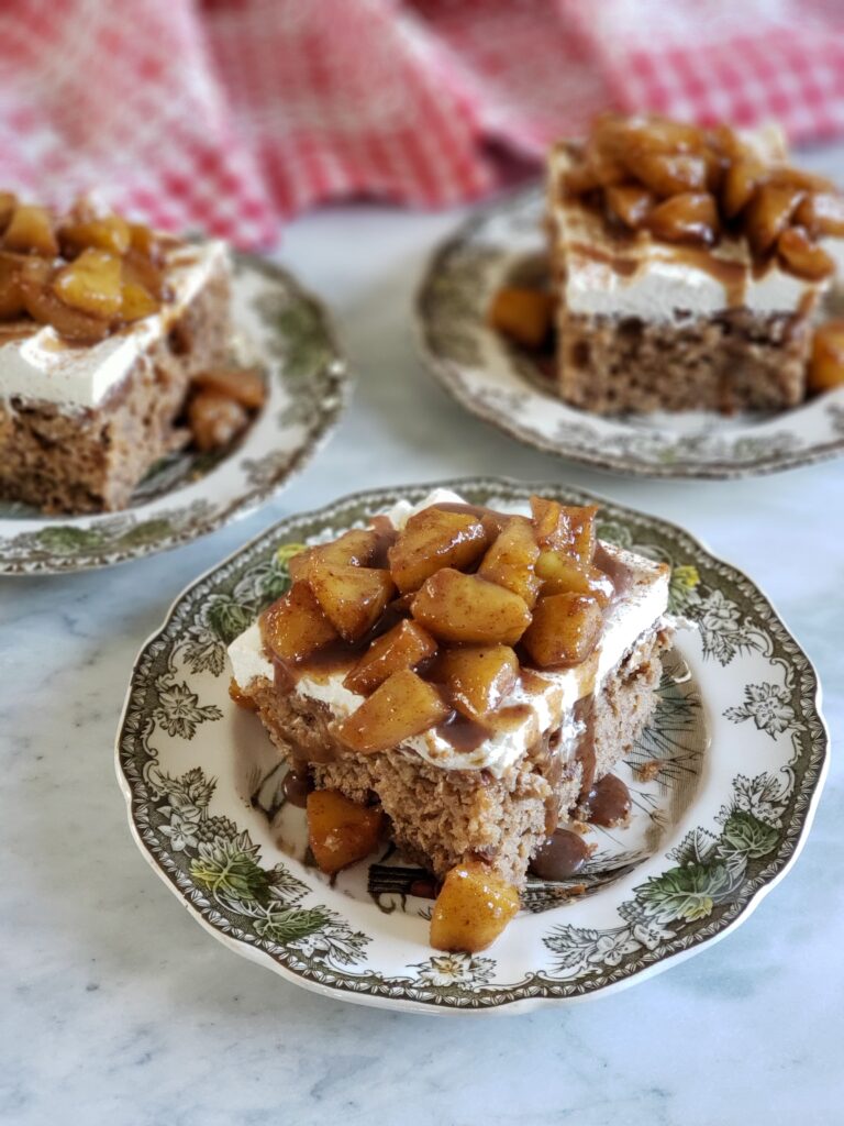 apple poke cake