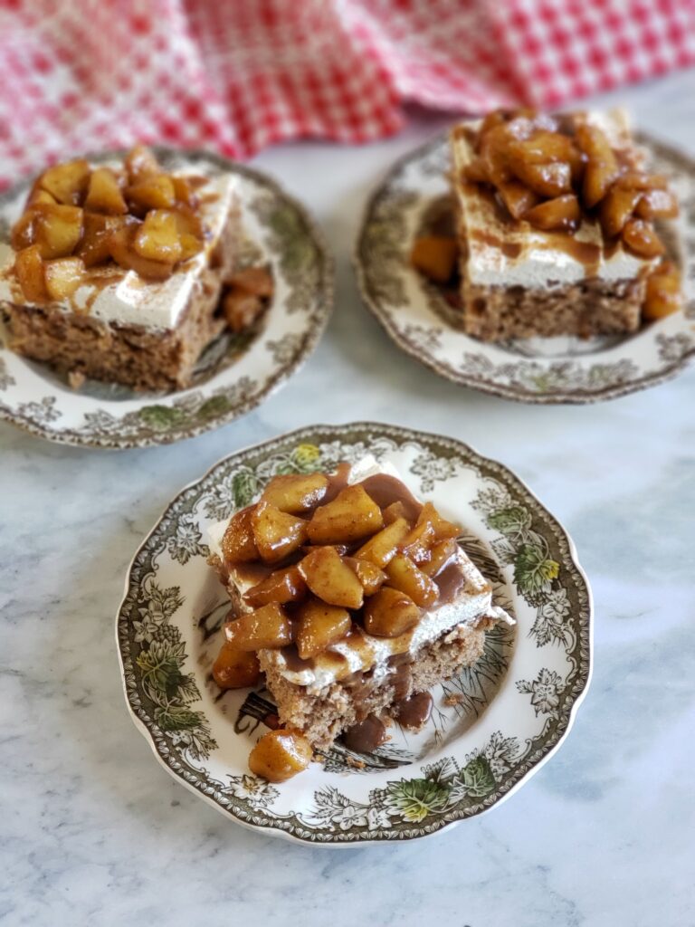 apple poke cake