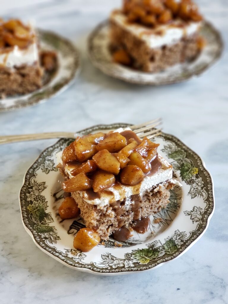 apple poke cake