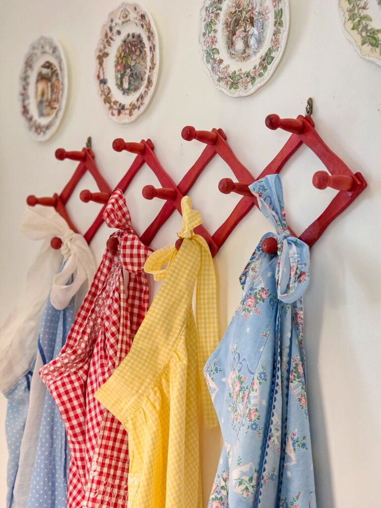 Vintage Cottage 4th of July Decor Ideas with Americana Charm